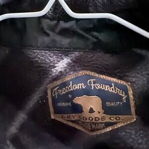Freedom Foundry Black\Grey Plush Fleece shirt, size L, but more like M